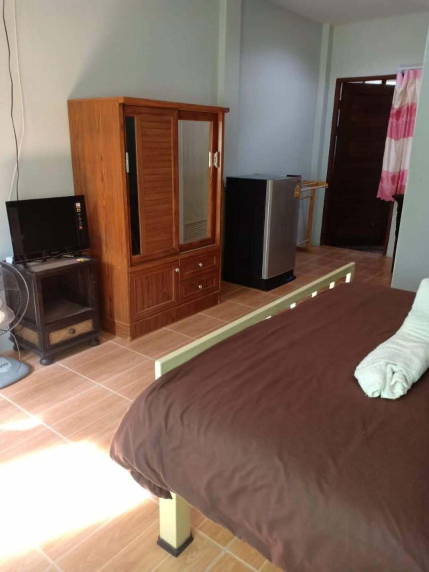 Chandra Hostel Koh Tao Exteriör bild