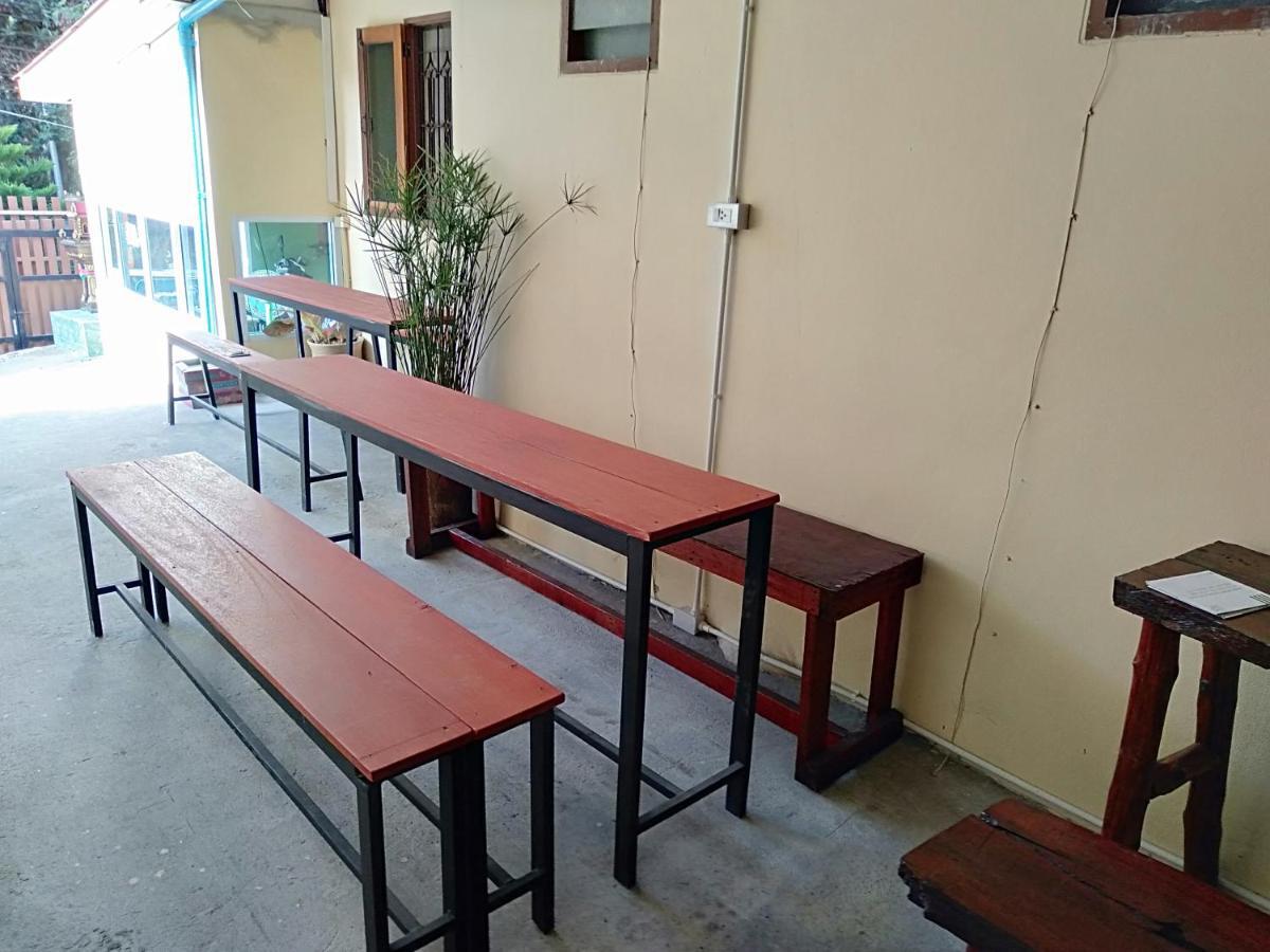 Chandra Hostel Koh Tao Exteriör bild