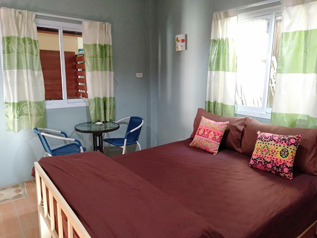 Chandra Hostel Koh Tao Exteriör bild